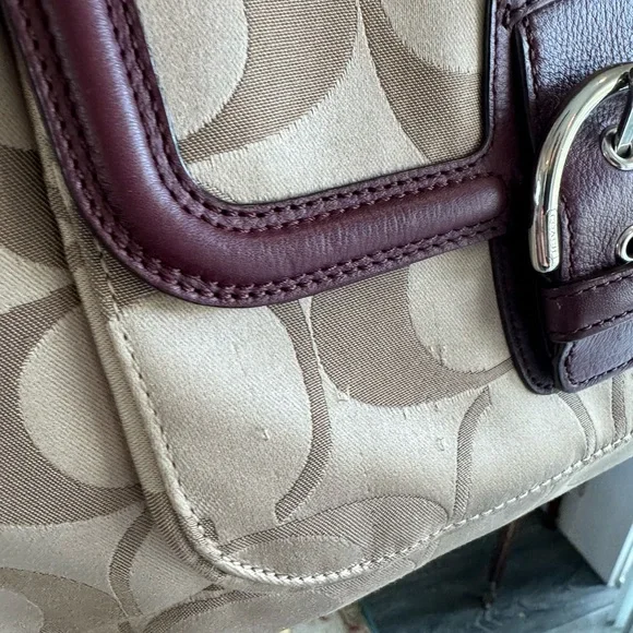 Coach Tan Shoulder Bag with Signature Design - Never Used - Picture 8 of 15